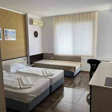 Apartament Di Landi Ravda